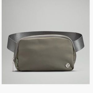 Lululemon Everywhere Belt Bag